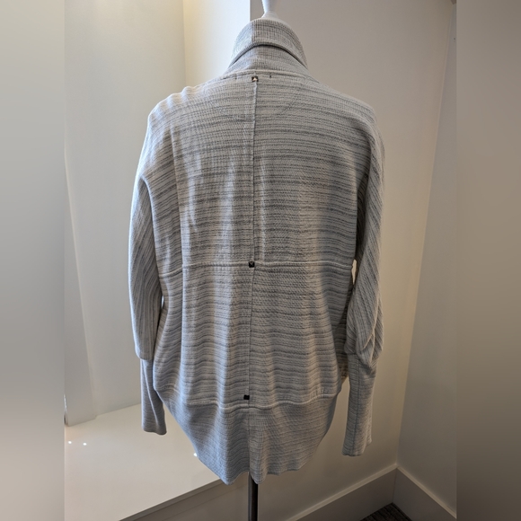 Material Girl Cardigan - Picture 3 of 8